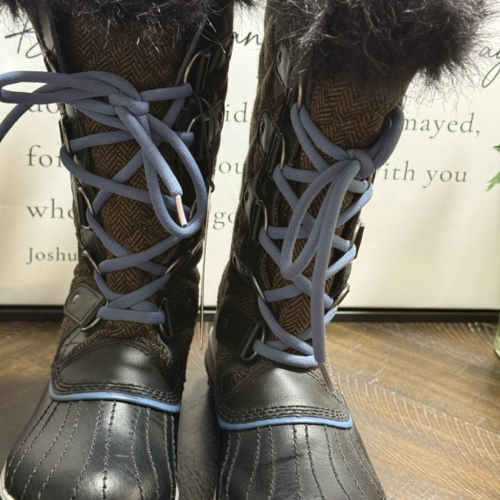Sorel Portofino II Black and Brown Winter Boots WOS SZ 8-  NWT No Box. Box13